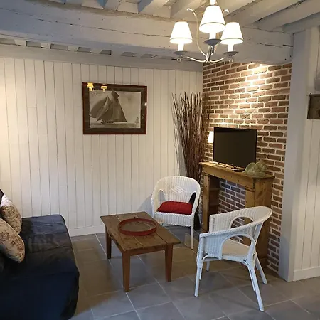 Lovely In Center * Honfleur