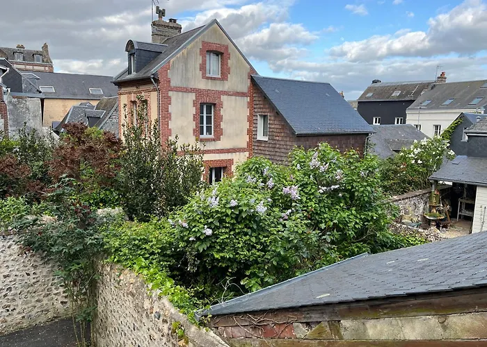 Lovely In Center Сasa de vacaciones *